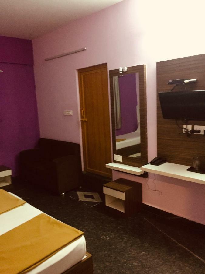 Sapphire Inn Bengaluru Zewnętrze zdjęcie