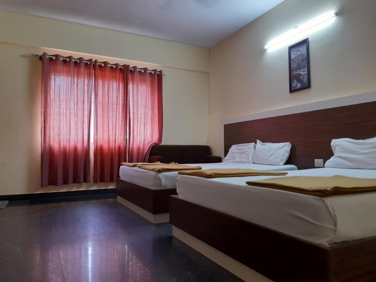 Sapphire Inn Bengaluru Zewnętrze zdjęcie